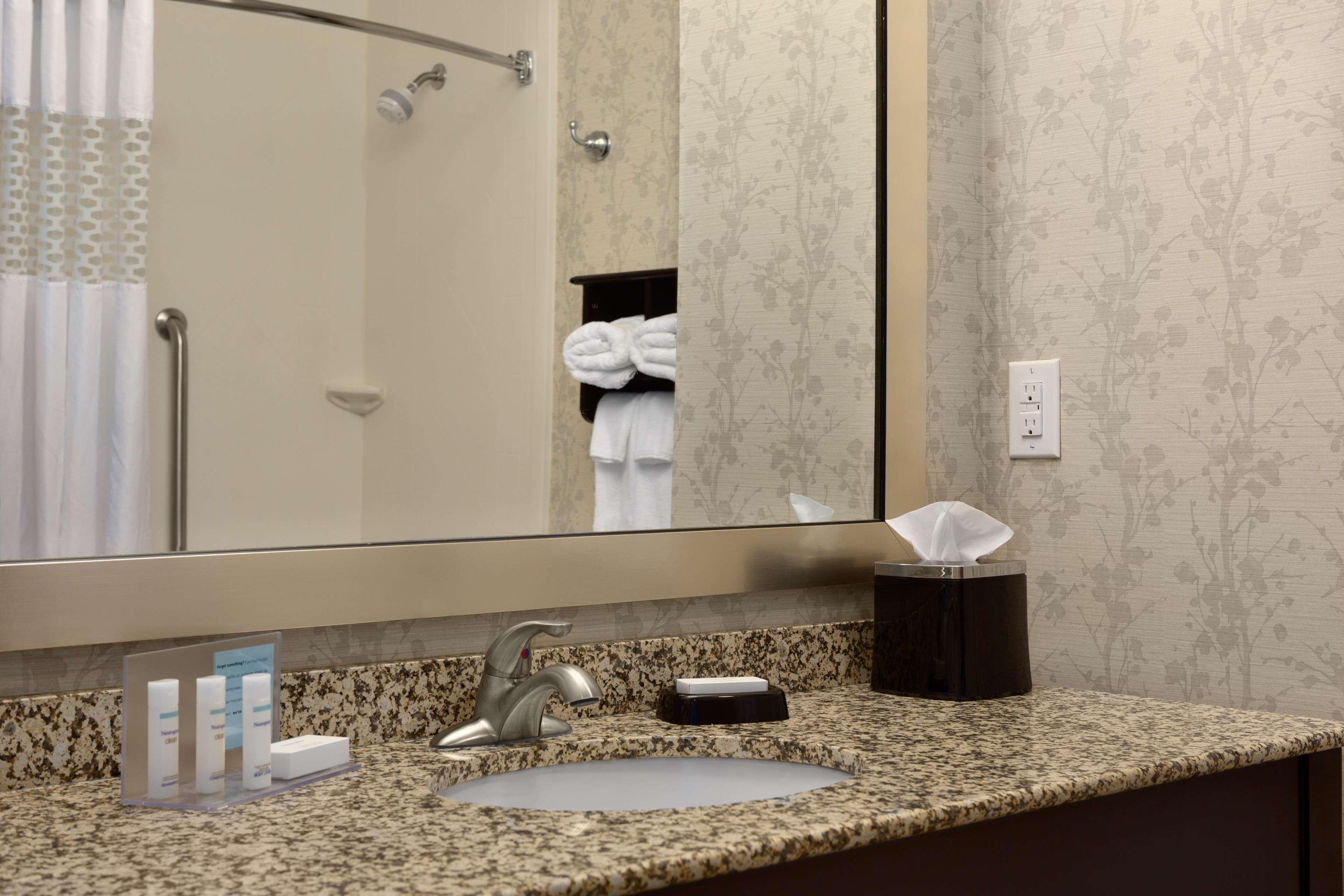 Hampton Inn And Suites Parkersburg Downtown Ngoại thất bức ảnh