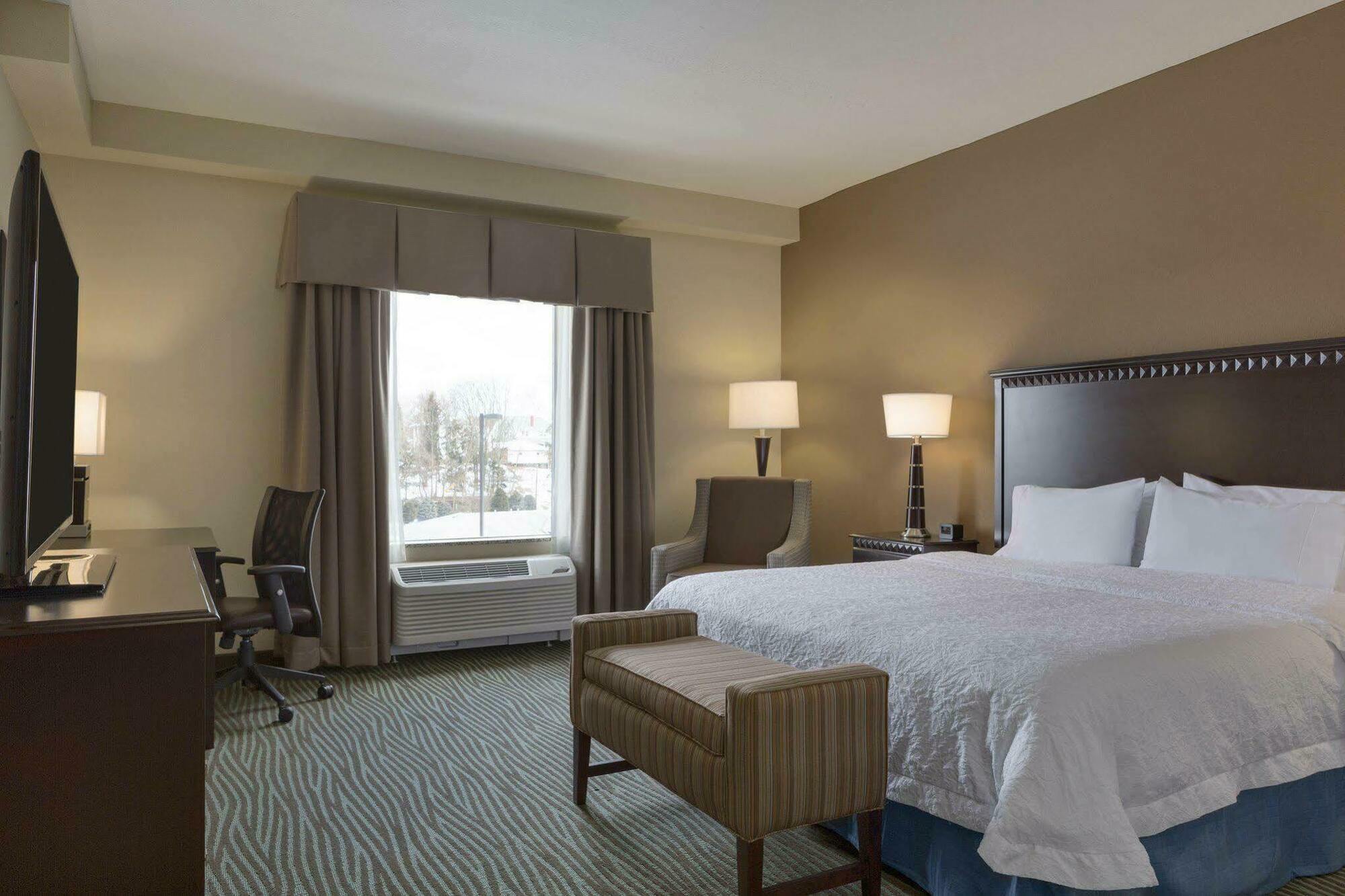 Hampton Inn And Suites Parkersburg Downtown Ngoại thất bức ảnh